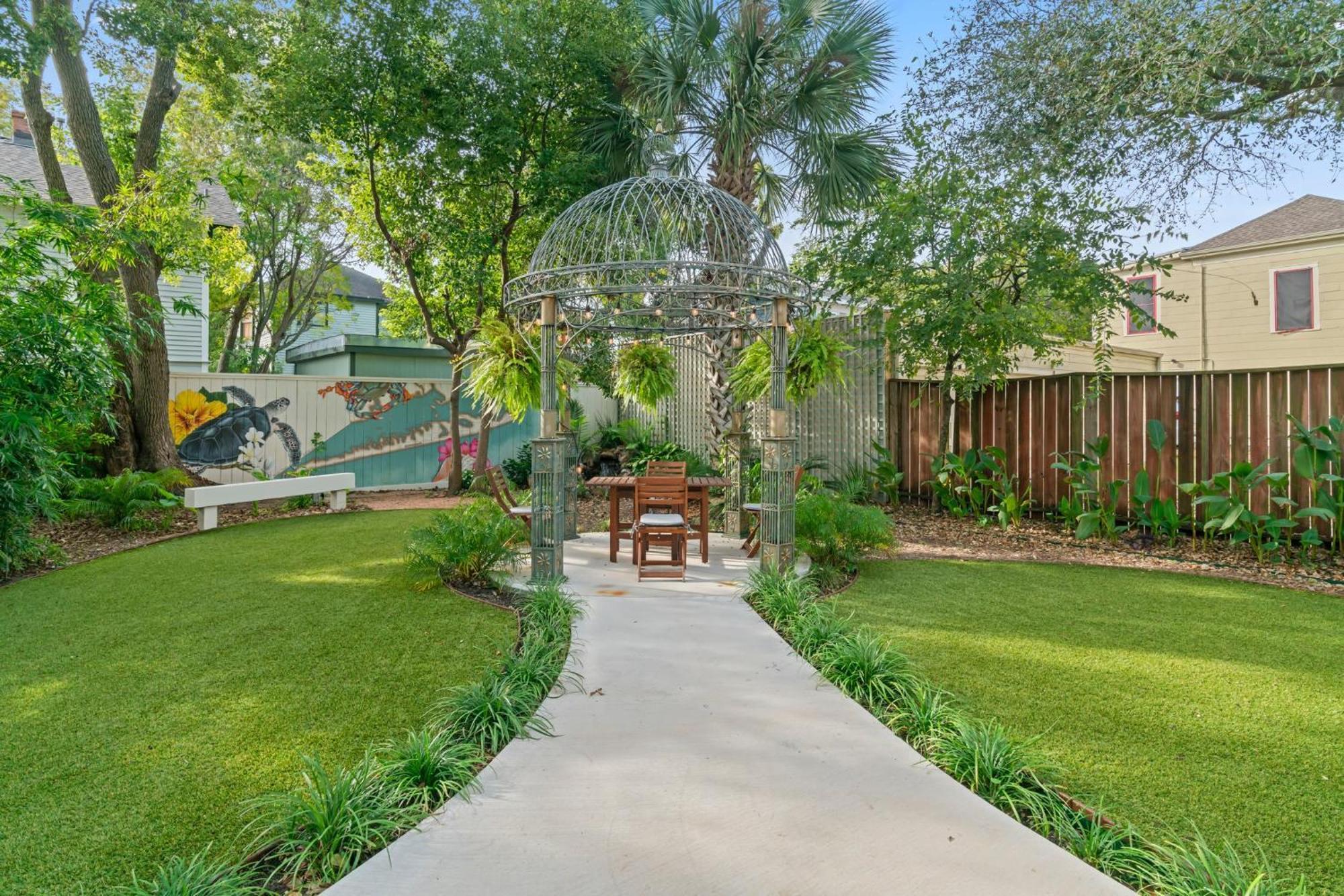 Historic Galveston Family Beach Home With 3 King Beds Екстер'єр фото